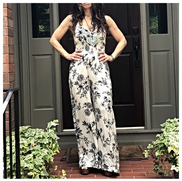 ✨LAST ONE ✨PARIS wide leg tank jumpsuit - Picture 4 of 8